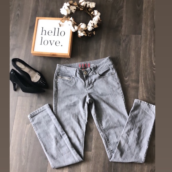 Elle Skinny Jean 4/$25 - Picture 3 of 8